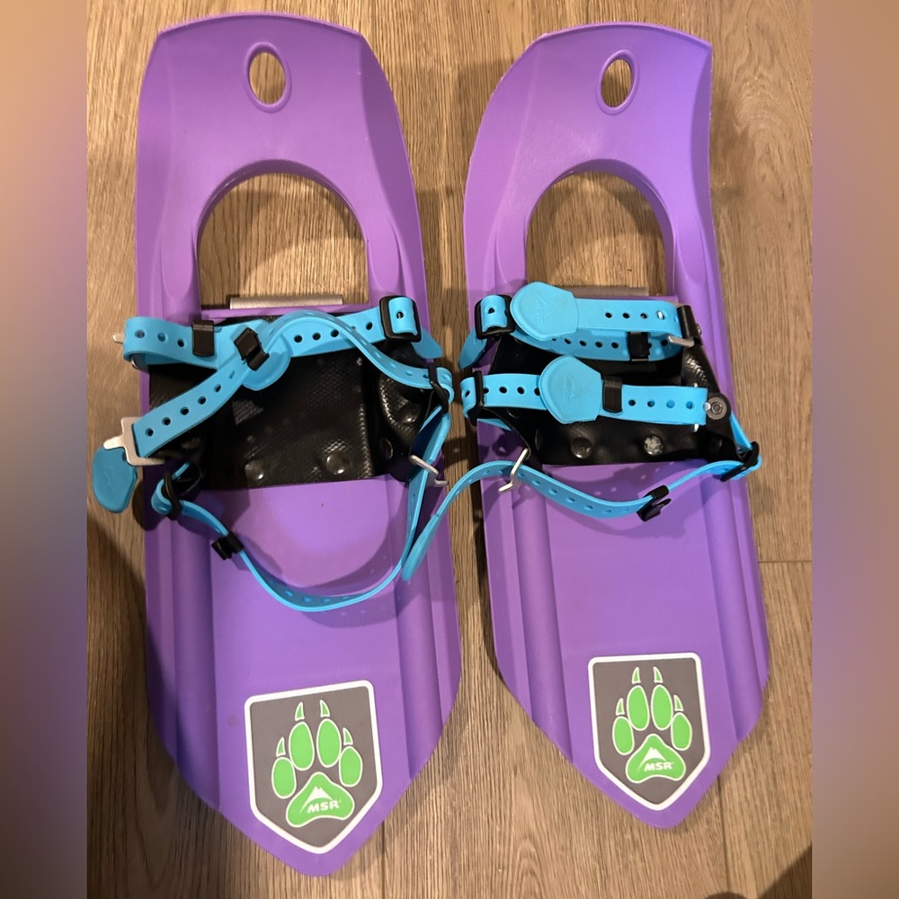MSR Tyker Purple Snowshoes with Blue Straps